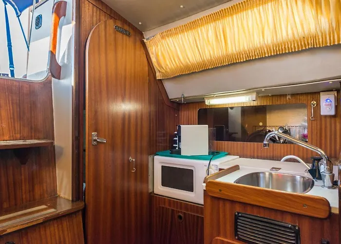 Pequeno Velero En Port Forum Ideal Backpackers *